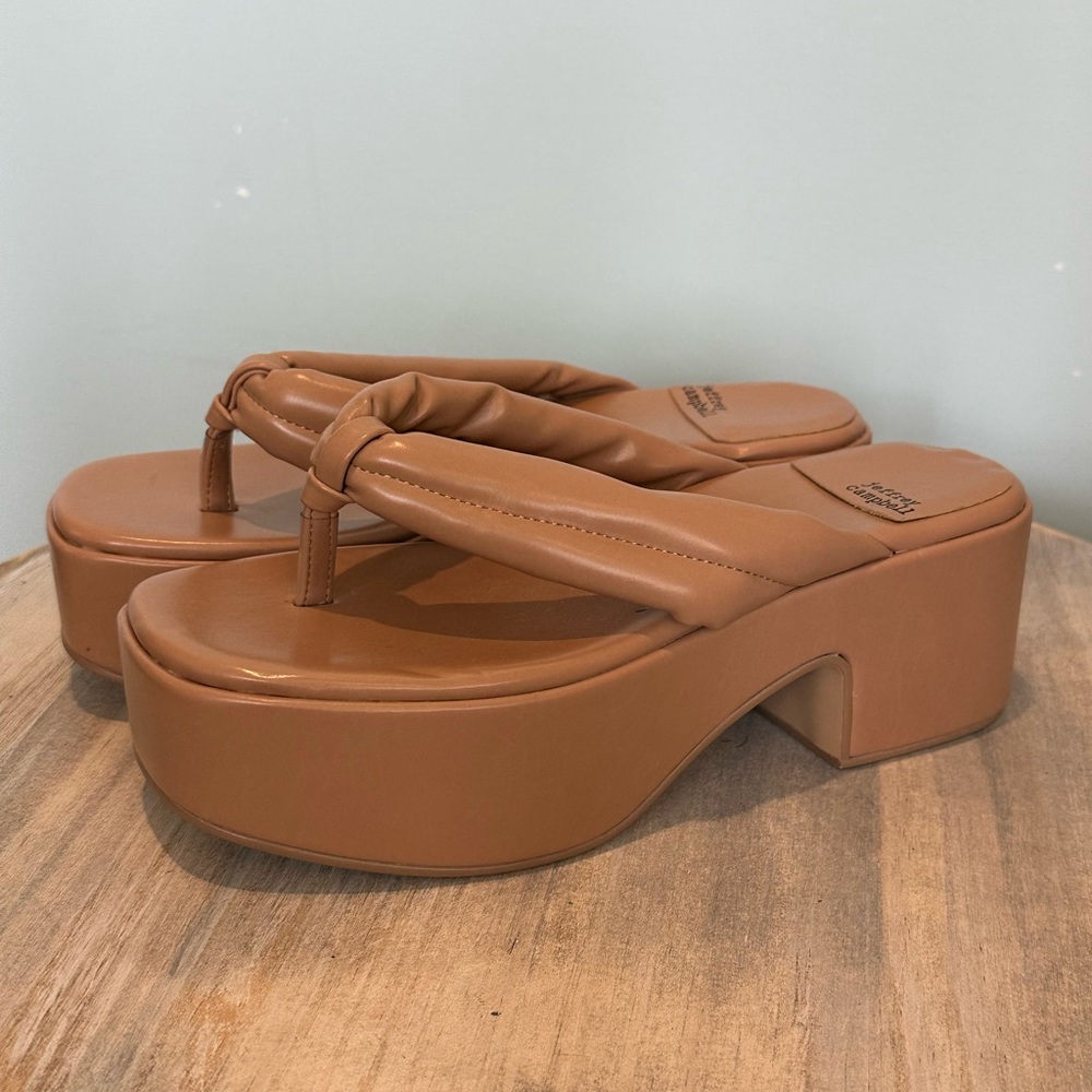 Jeffrey Campbell Brown/Tan platform slip on sandal flip flops size 7 - Picture 2 of 12